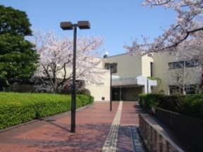 浦安市立中央図書館