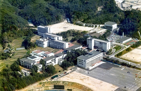 広島修道大学　キャンパスの建物群